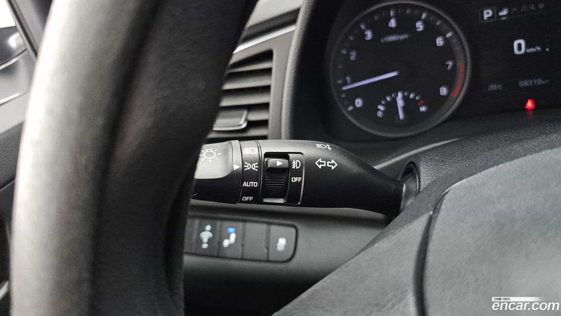 AVANTE Hyundai 2017.8-OPTION-023
