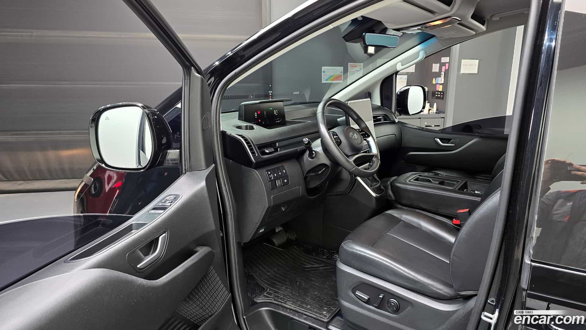 Staria Hyundai 2023.2-INNER-010