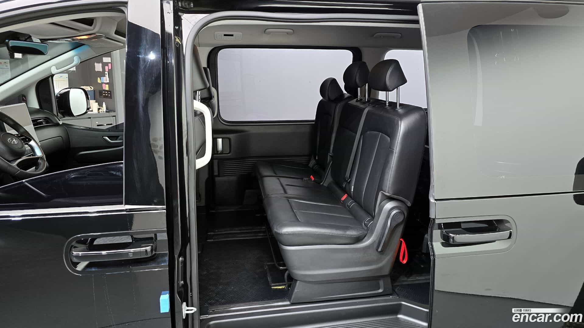 Staria Hyundai 2023.2-OPTION-015