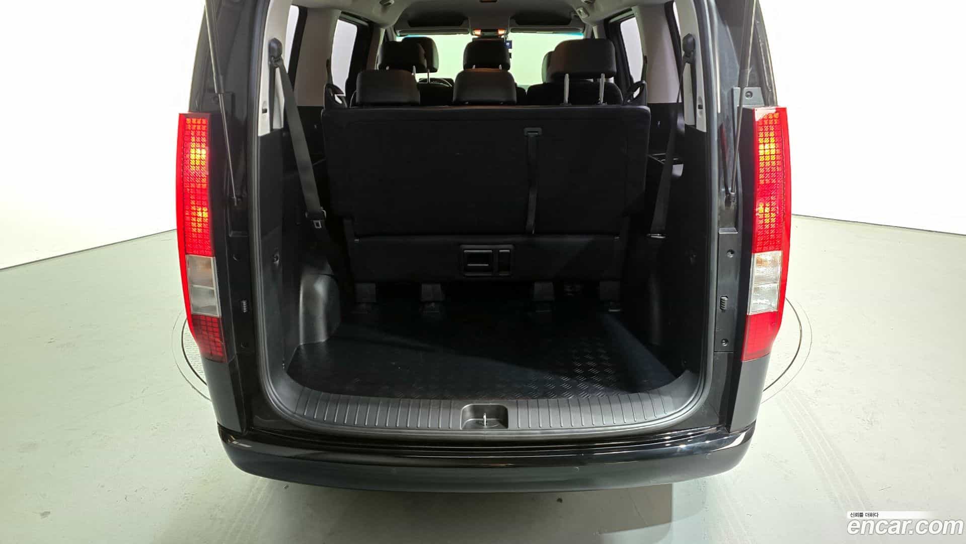 Staria Hyundai 2023.2-OPTION-041