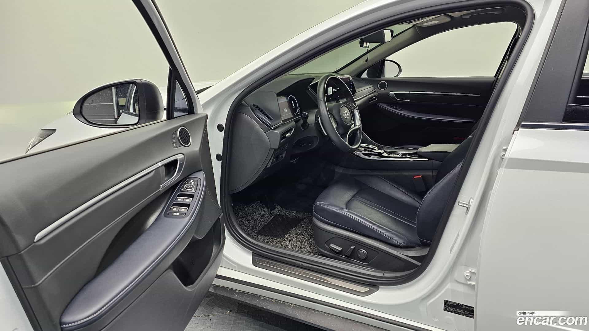 Sonata Hyundai 2020.5-INNER-010