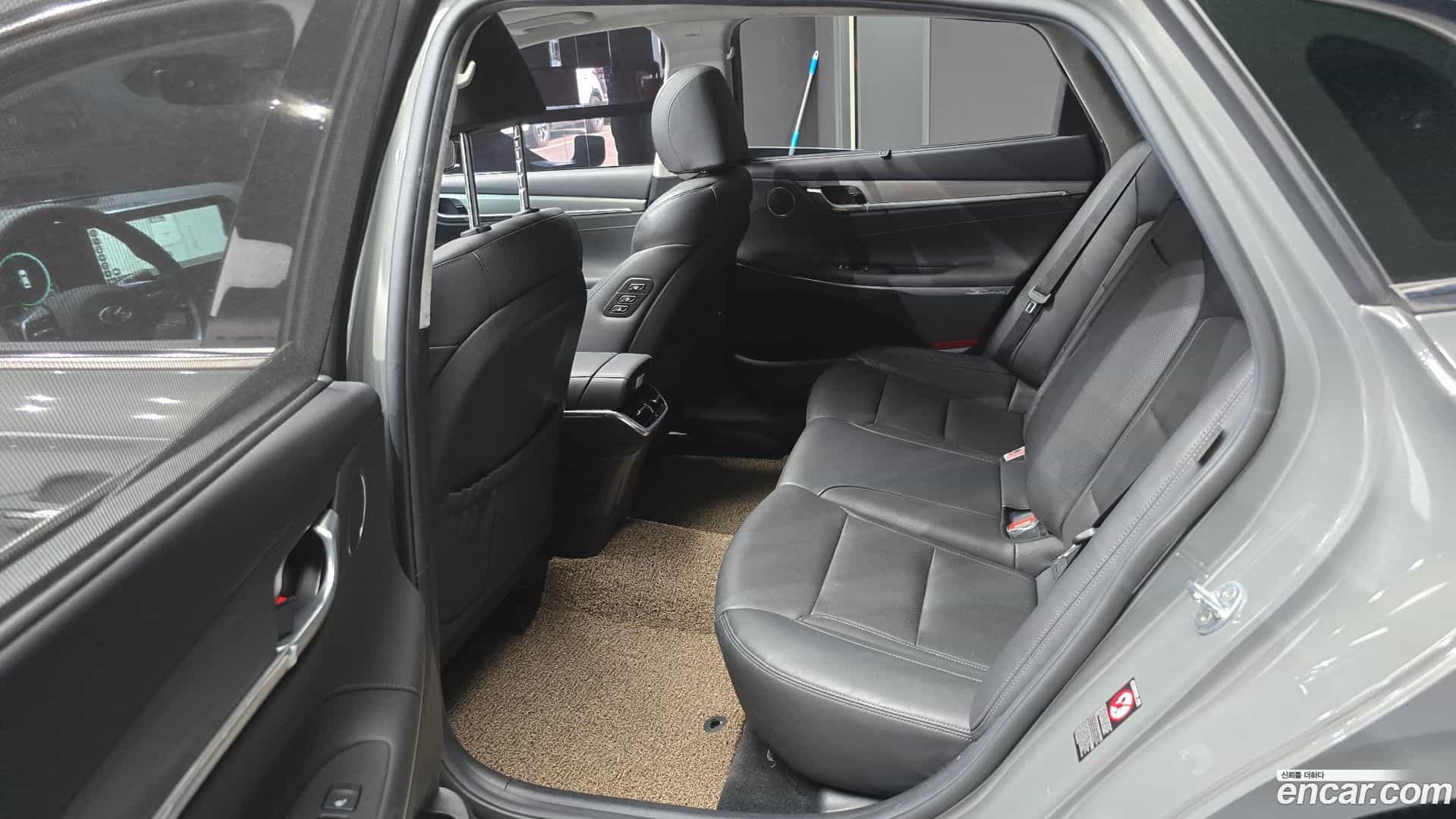 Grandeur Hyundai 2022.6-OPTION-015