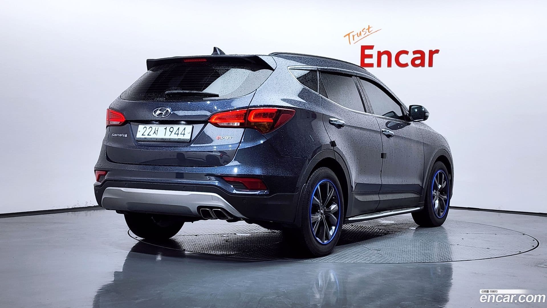 Main__Slider__Photo:Santafe Hyundai 2015.6-1