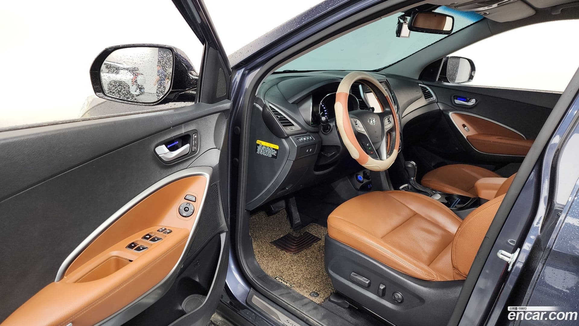 Main__Slider__Photo:Santafe Hyundai 2015.6-9