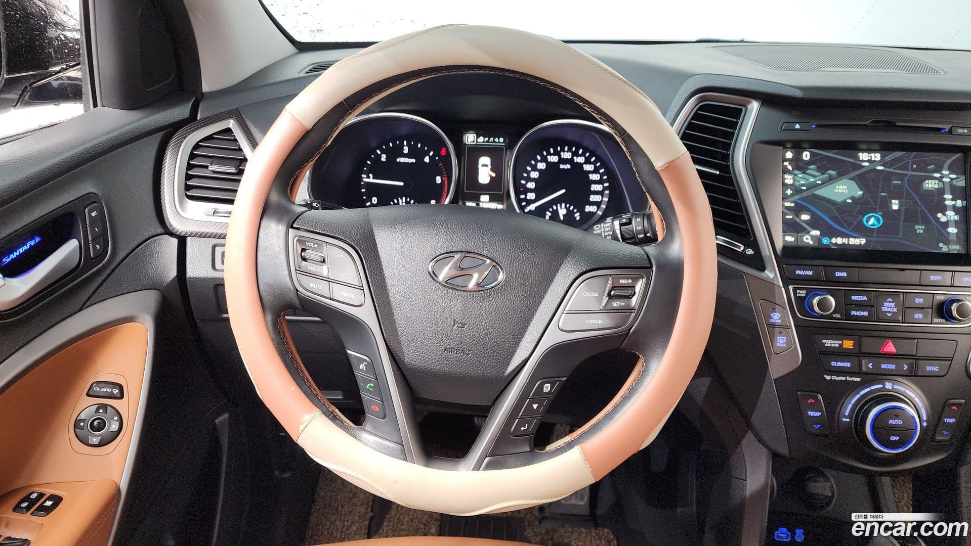 Main__Slider__Photo:Santafe Hyundai 2015.6-13