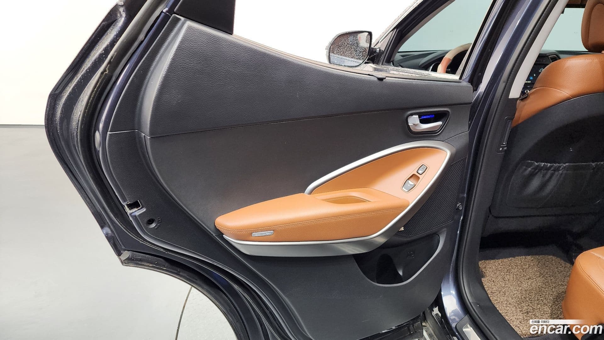 Main__Slider__Photo:Santafe Hyundai 2015.6-24