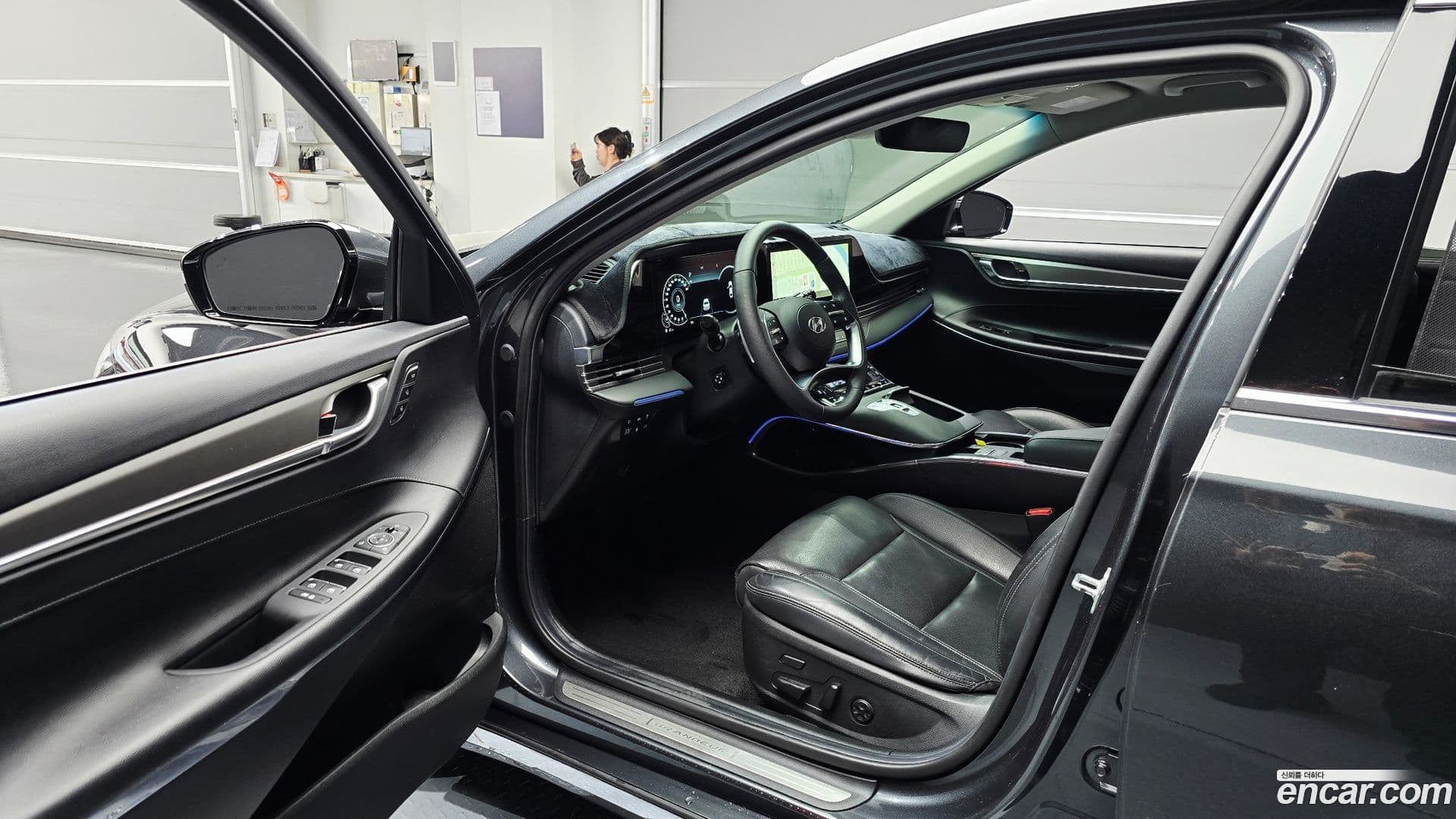 Main__Slider__Photo:Grandeur Hyundai 2021.3-9