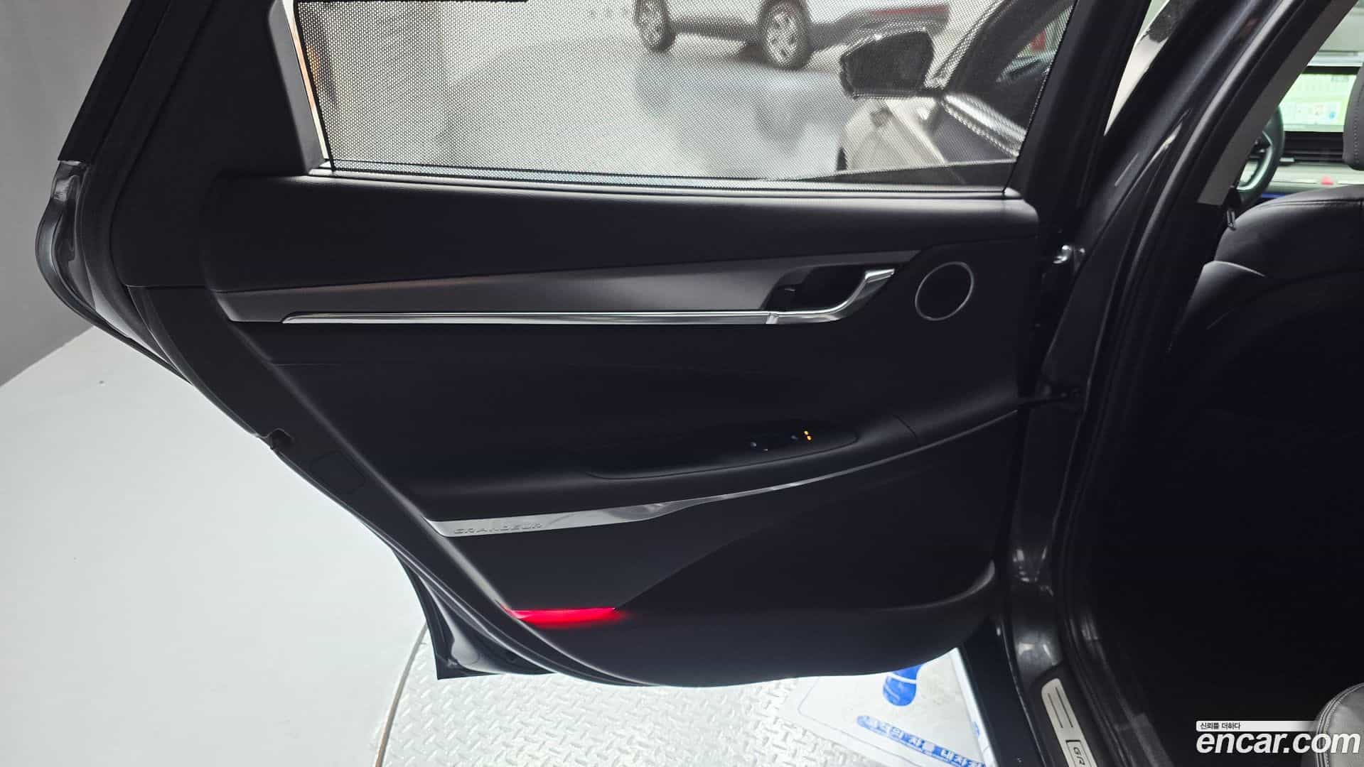 Grandeur Hyundai 2021.3-OPTION-047