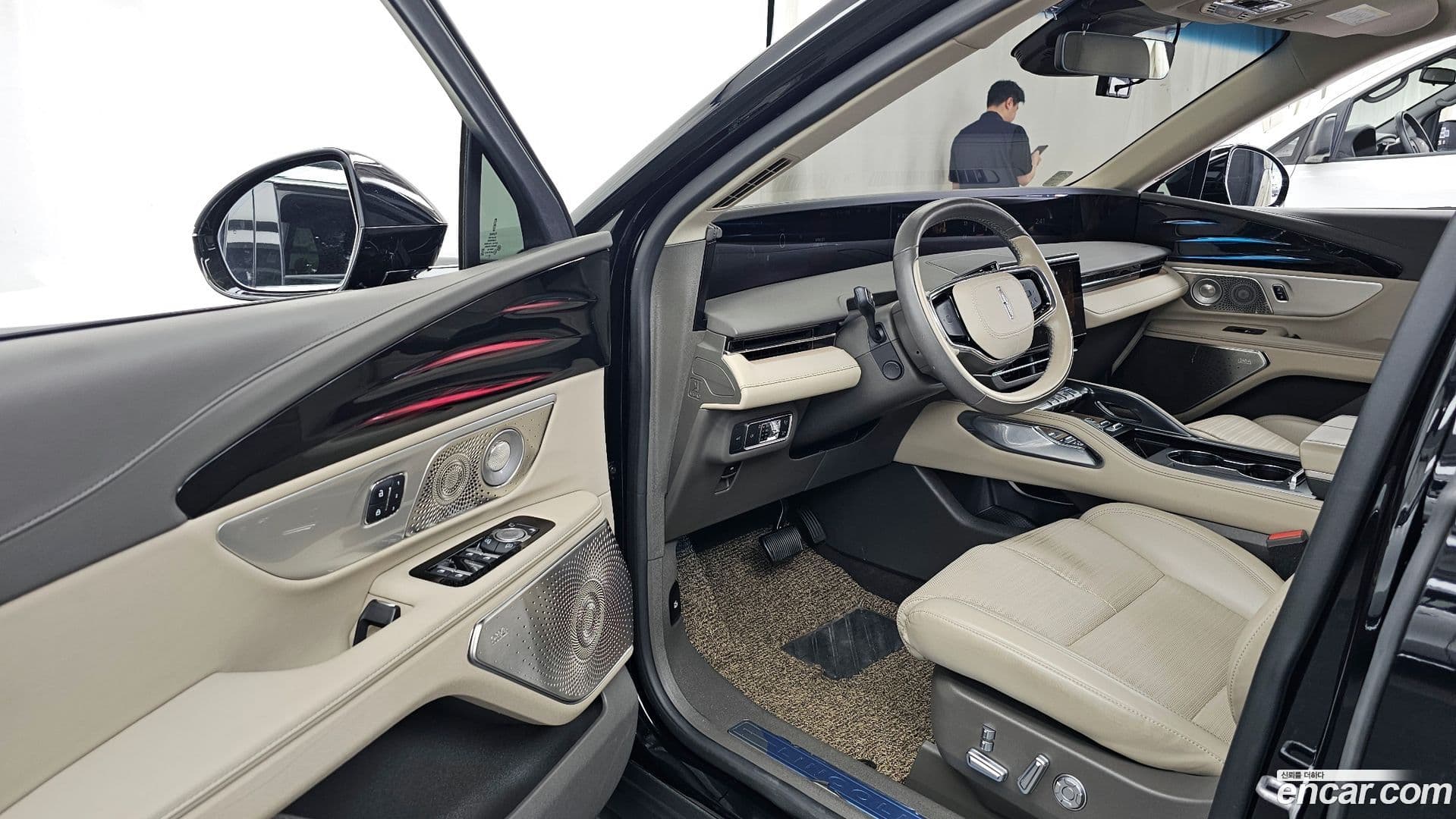 Main__Slider__Photo:Nautilus Lincoln 2024.2-9