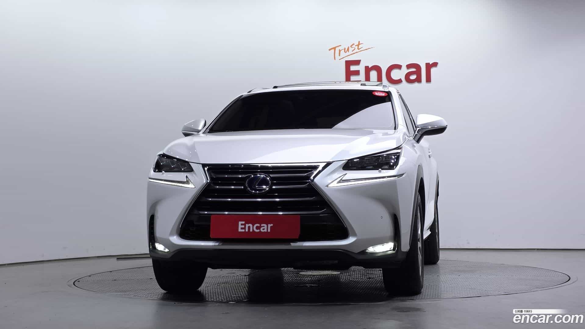 NX Lexus 2017.7-OUTER-003
