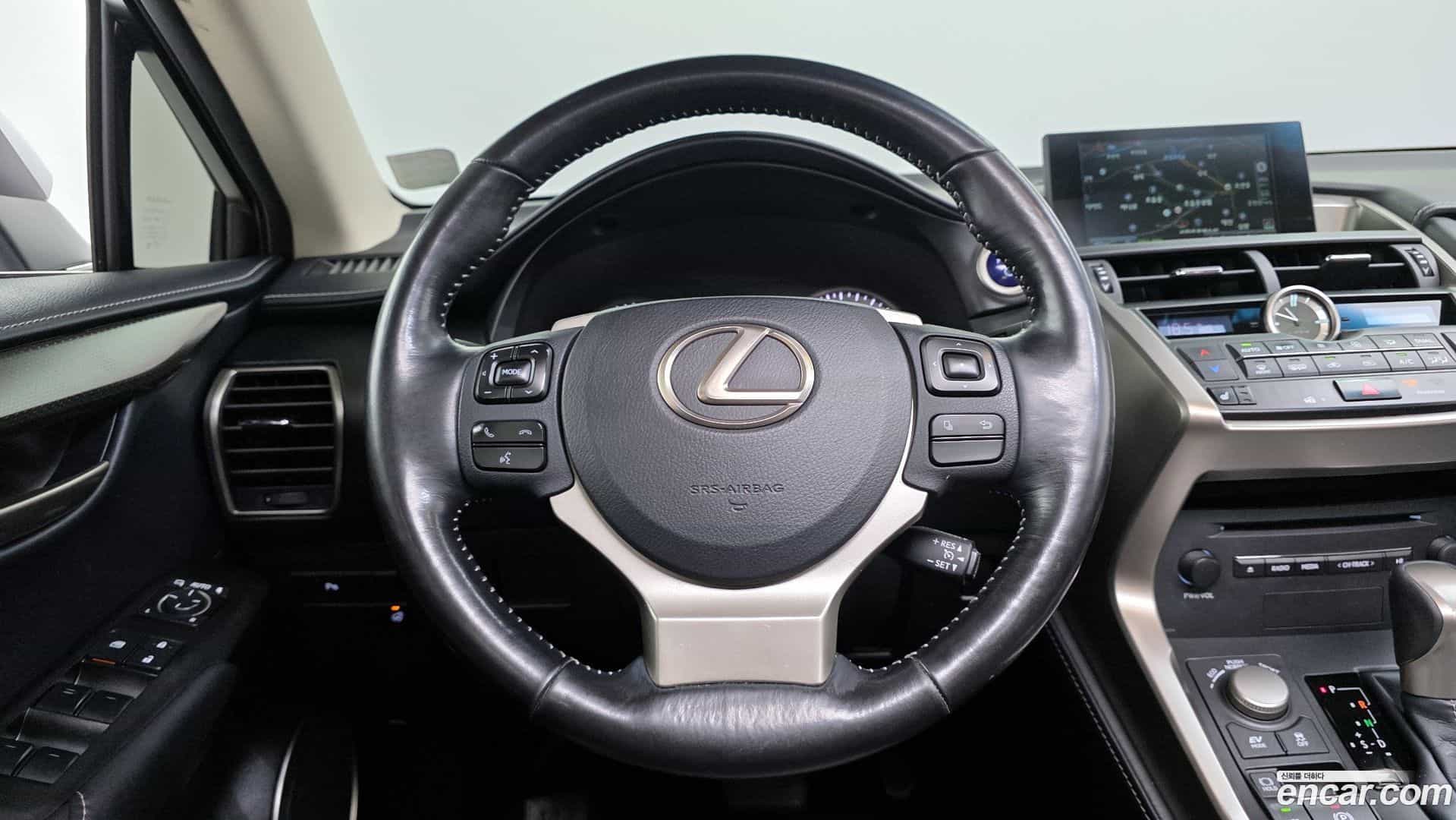 NX Lexus 2017.7-OPTION-017