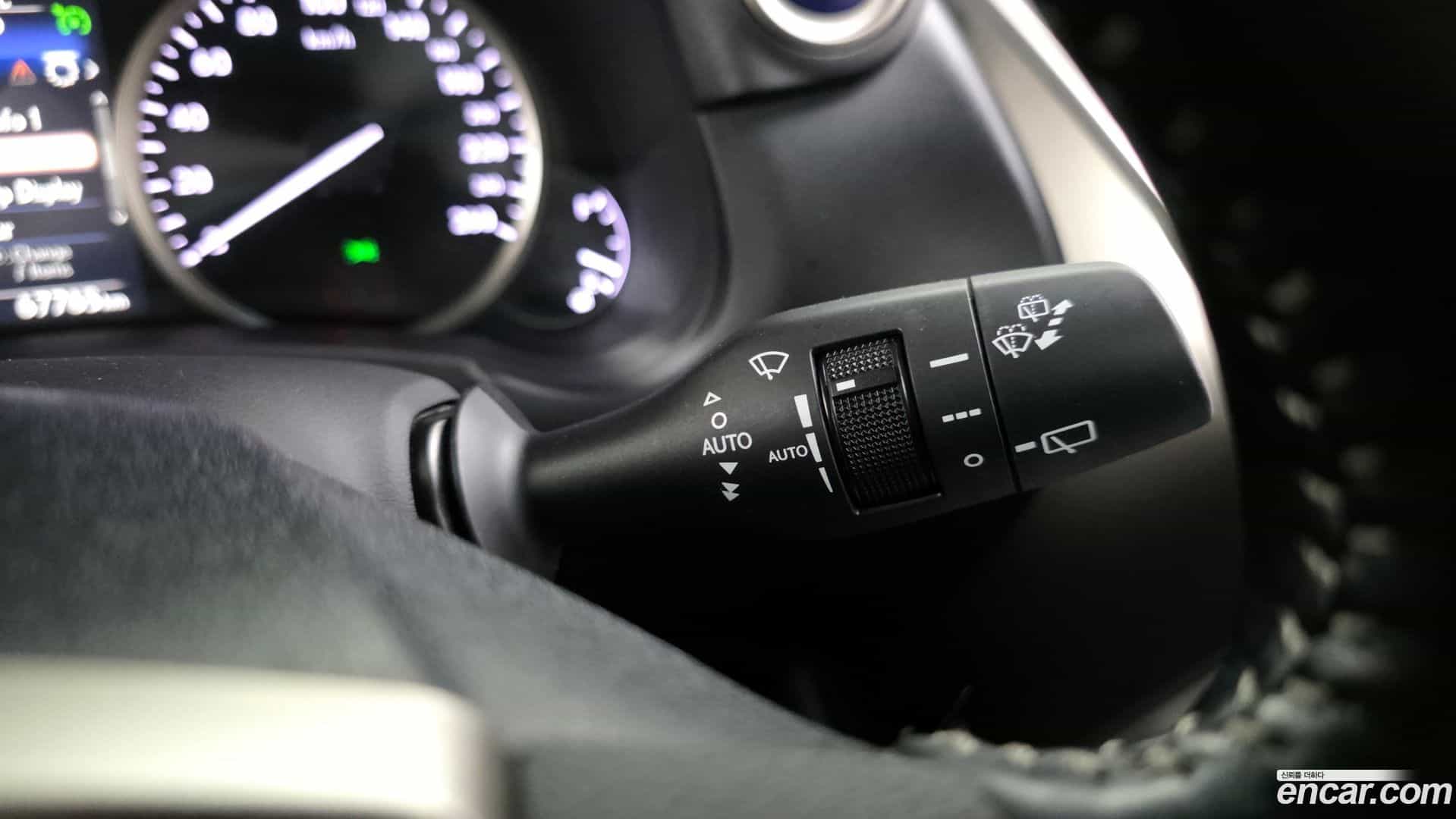 NX Lexus 2017.7-OPTION-023