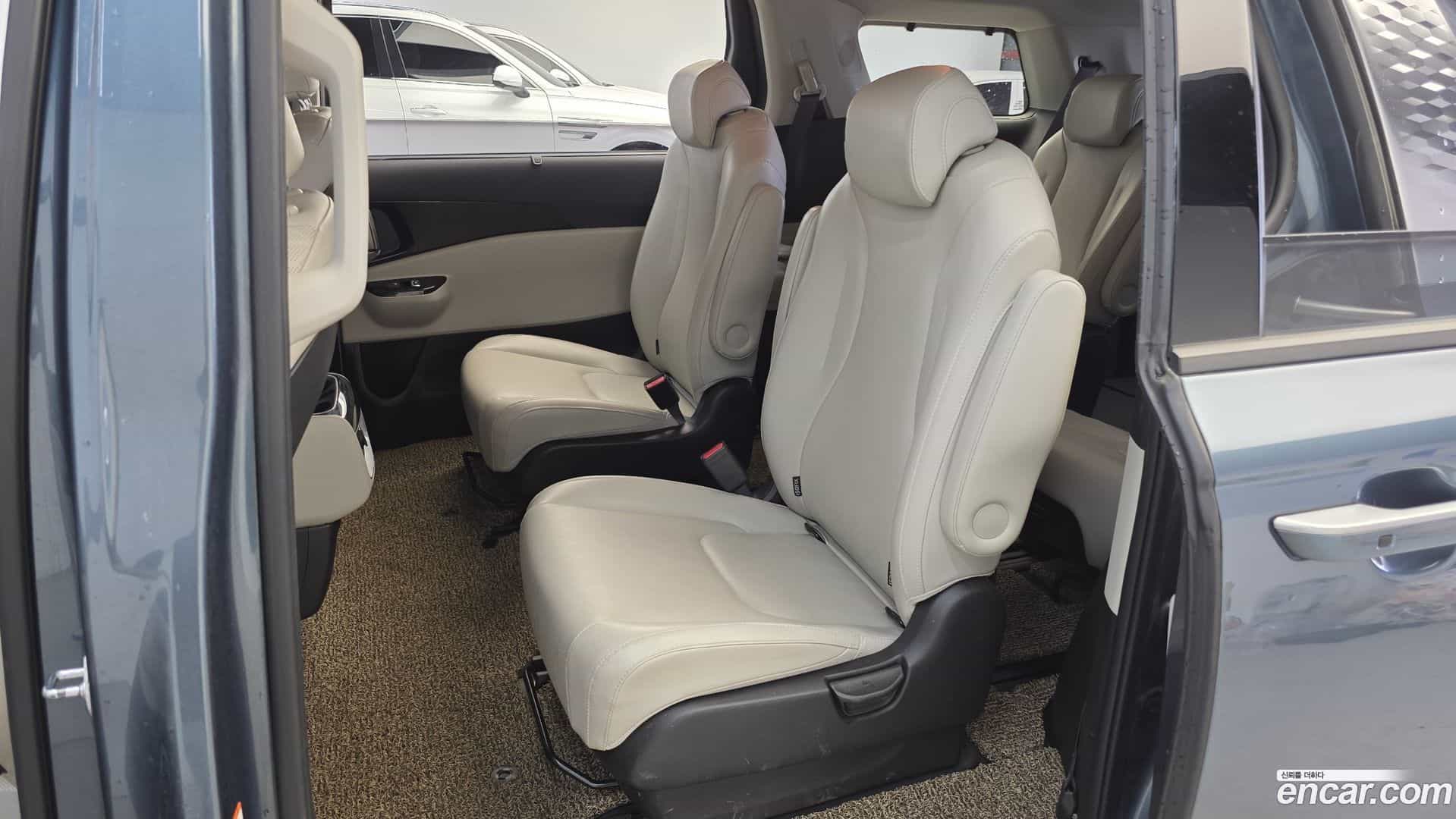 Canival Kia 2021.6-OPTION-015