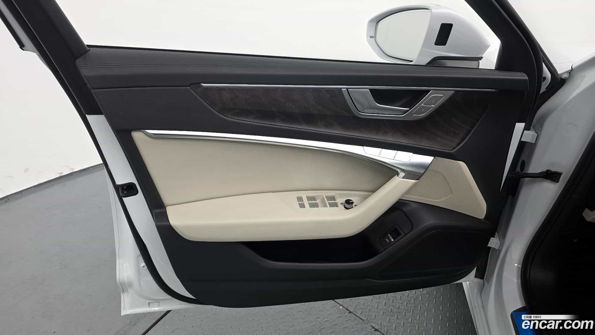 A6 Audi 2023.1-INNER-034
