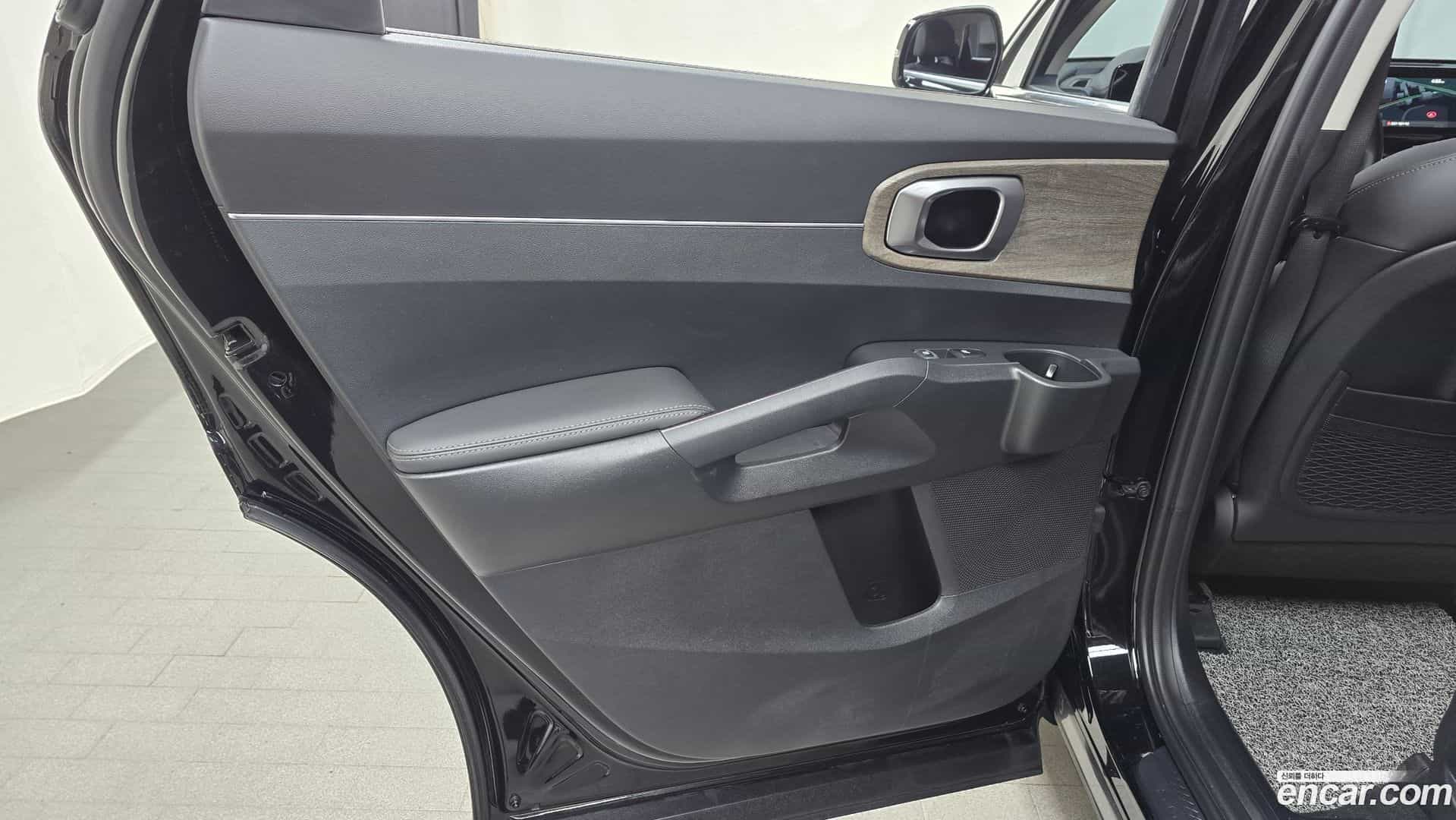 Sorento Kia 2023.3-INNER-035