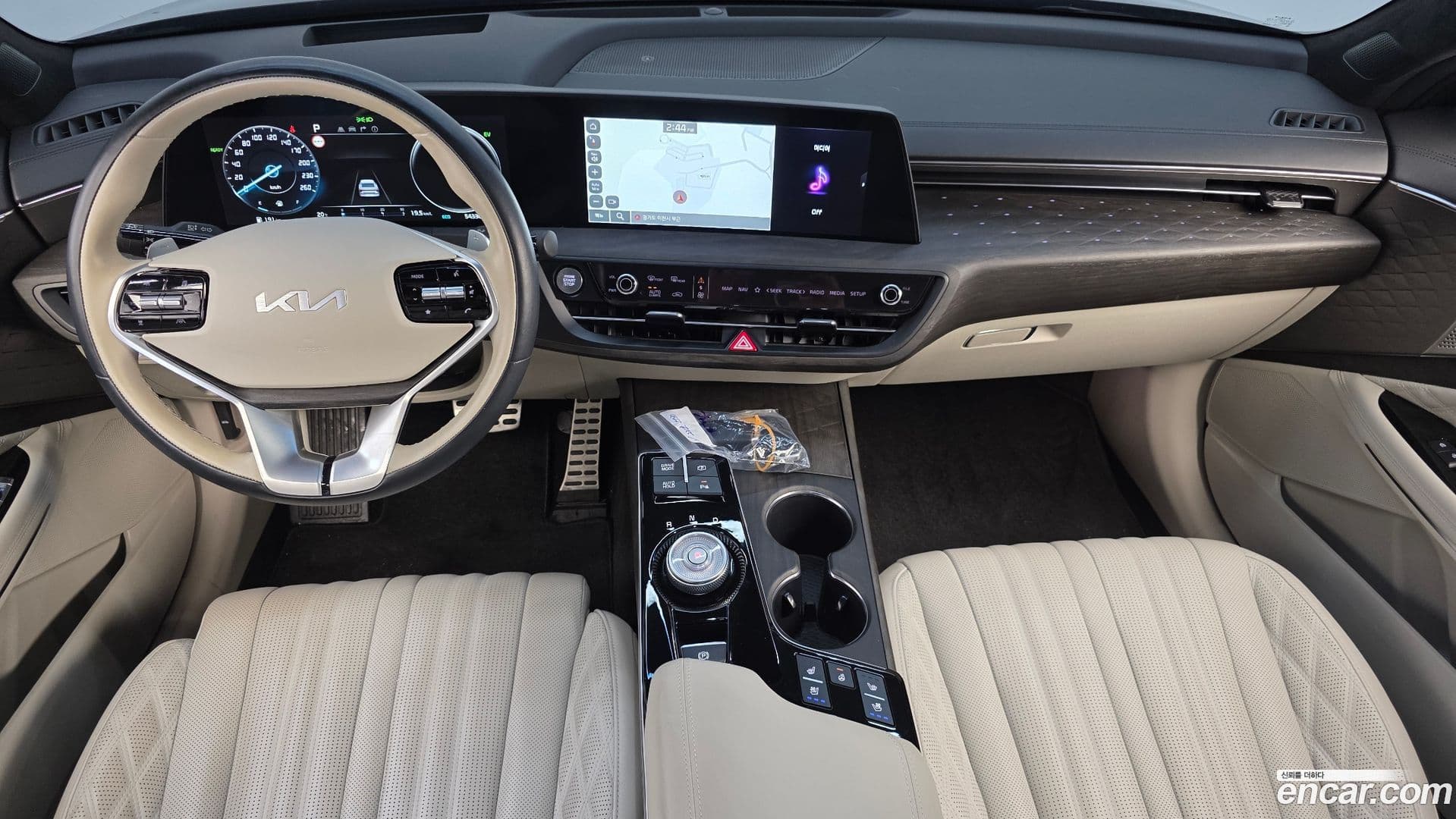 Main__Slider__Photo:K8 Kia 2023.4-6