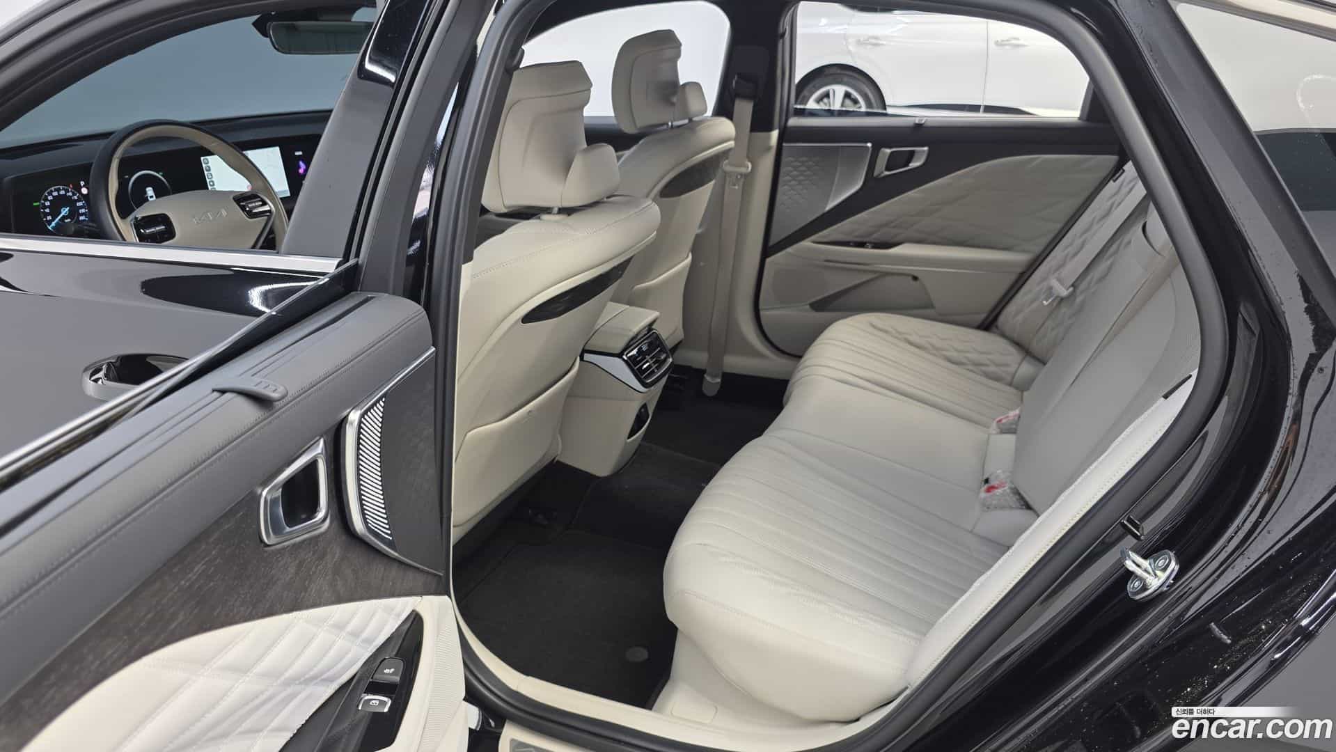 K8 Kia 2023.4-OPTION-015