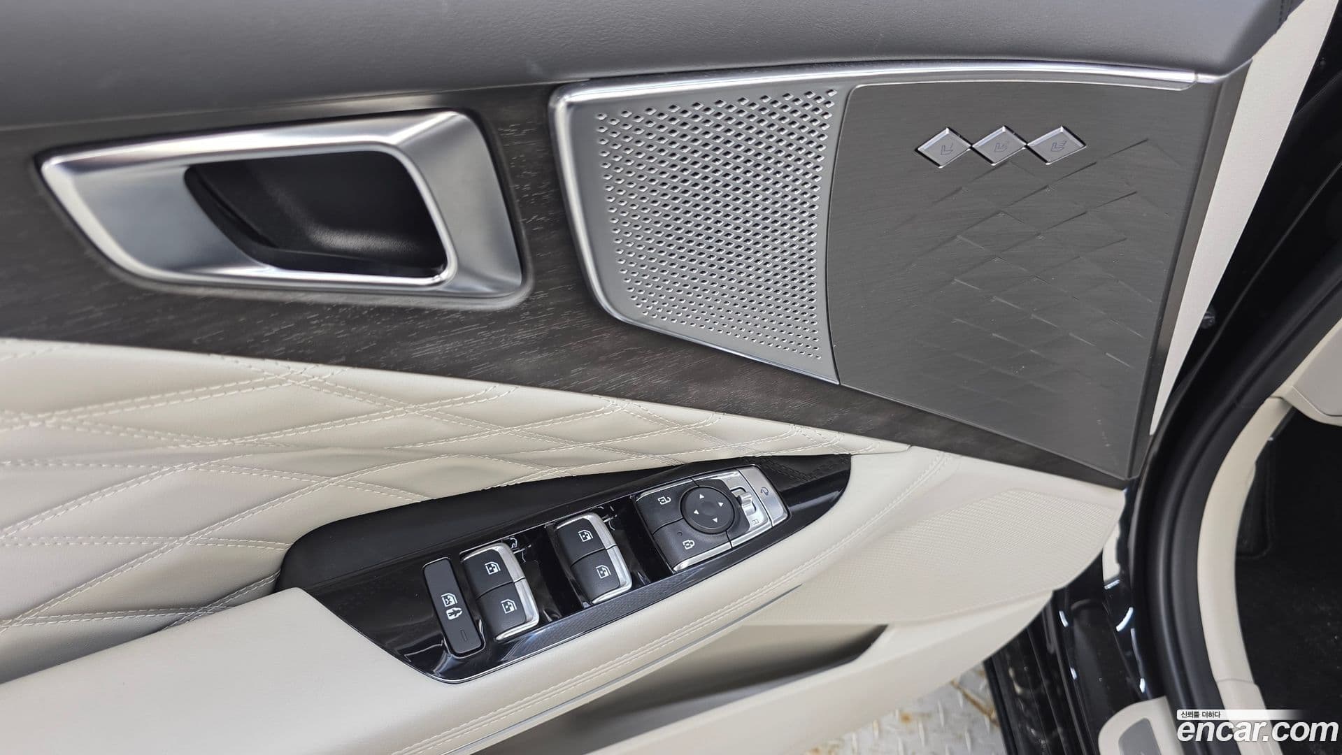 Main__Slider__Photo:K8 Kia 2023.4-26