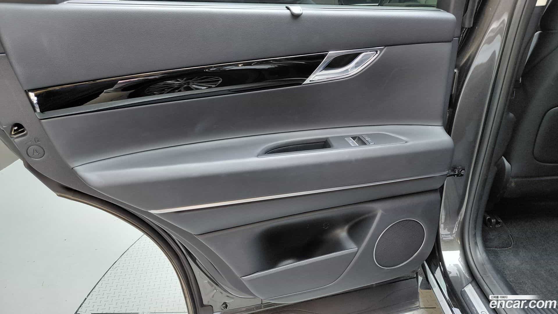 GV80 Genesis 2023.3-INNER-035