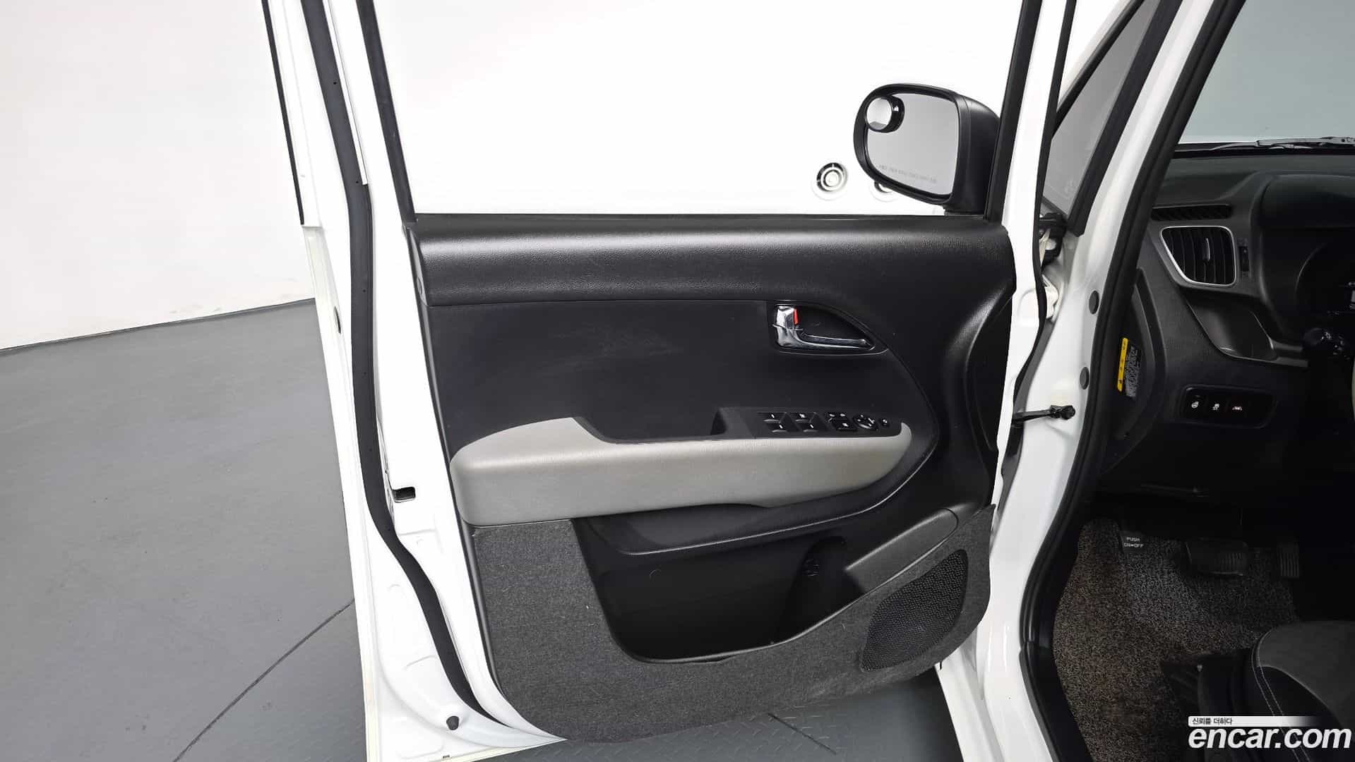 RAY Kia 2022.6-INNER-034