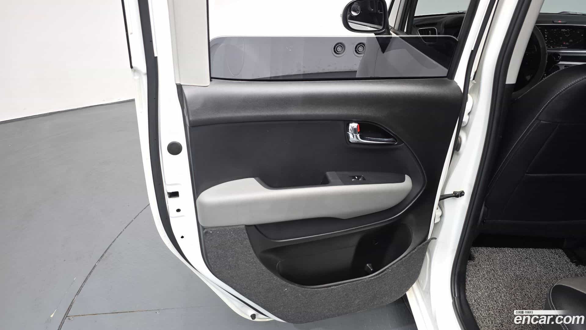 RAY Kia 2022.6-INNER-035