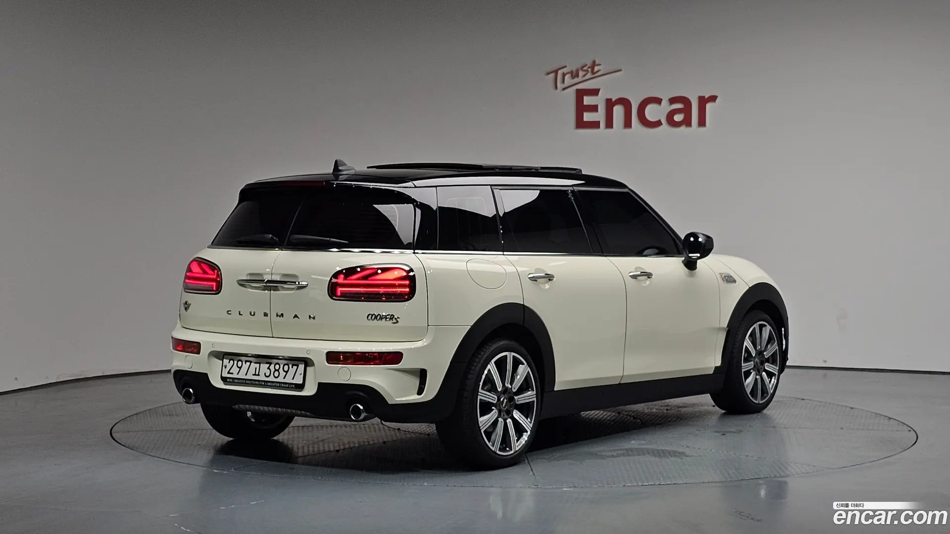 Main__Slider__Photo:Clubman Mini 2021.4-1