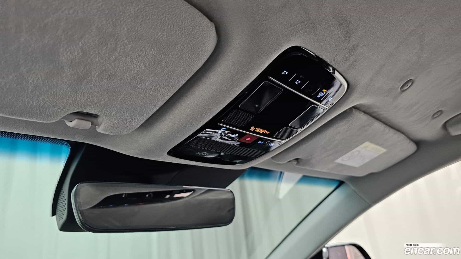 Grandeur Hyundai 2025.1-OPTION-023