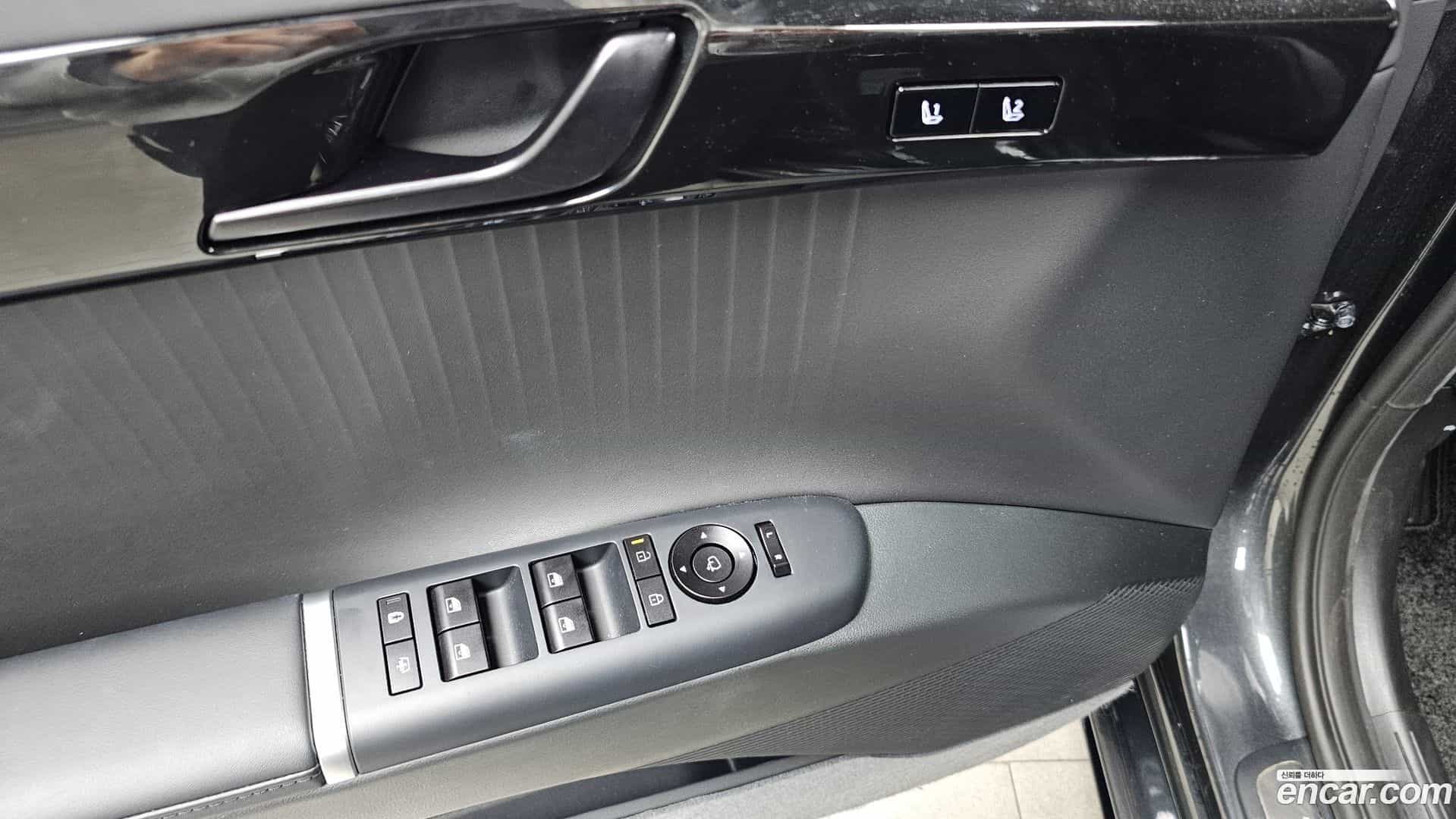 Grandeur Hyundai 2025.1-OPTION-041