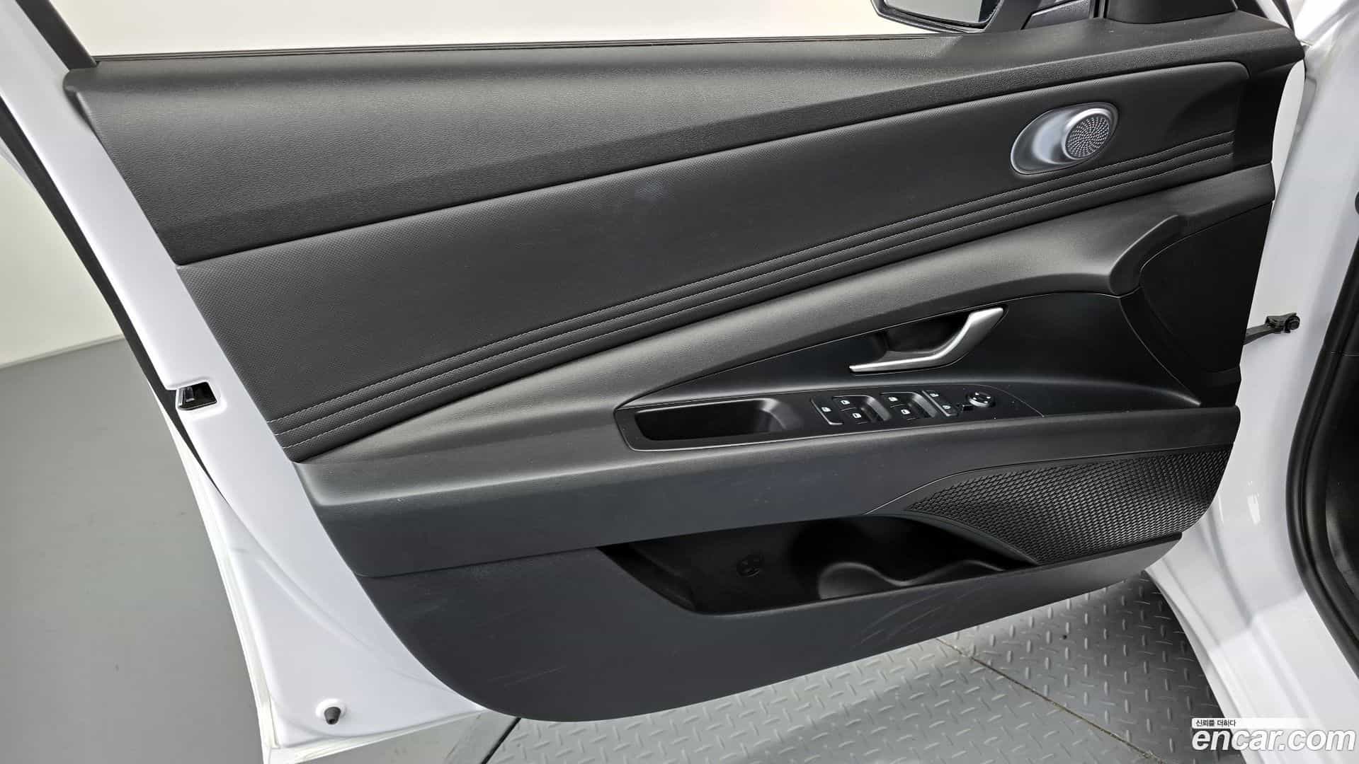 AVANTE Hyundai 2021.3-INNER-034