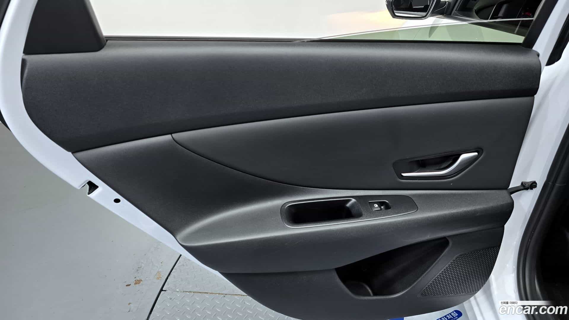 AVANTE Hyundai 2021.3-INNER-035