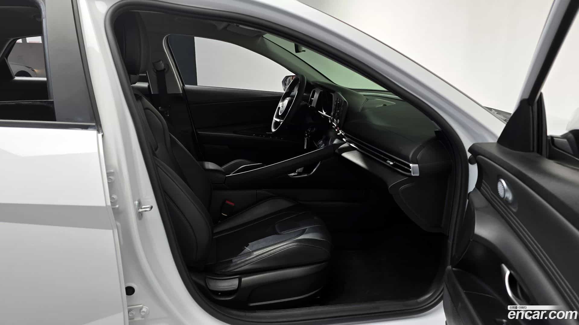 AVANTE Hyundai 2021.3-INNER-036