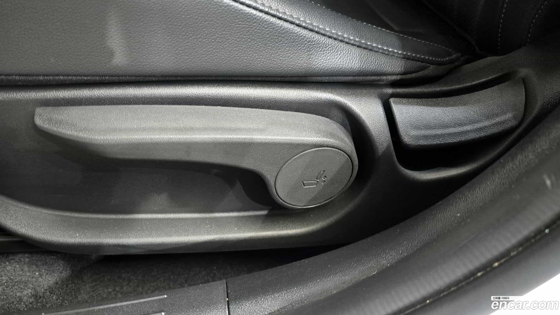 AVANTE Hyundai 2021.3-OPTION-042