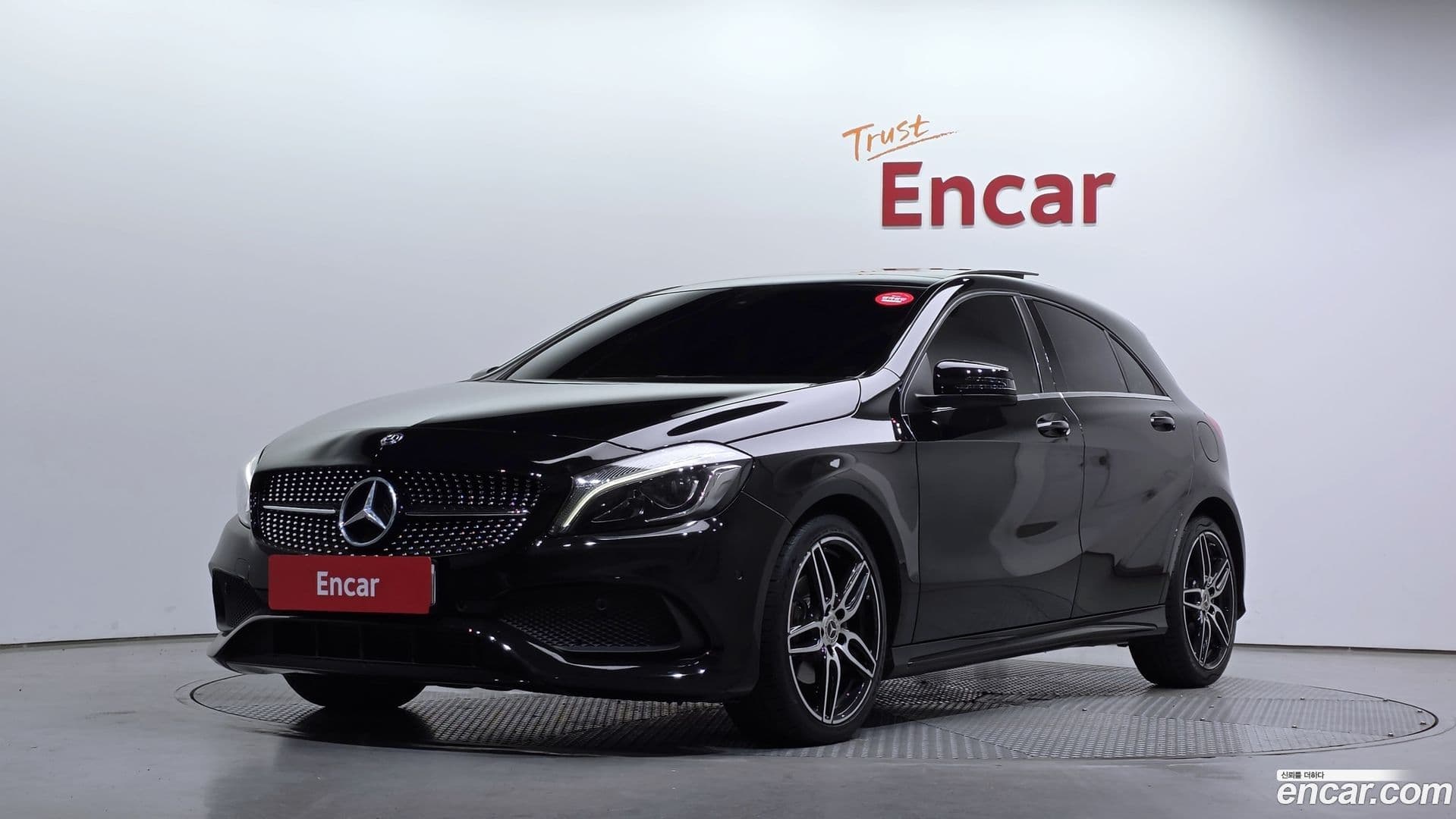 Main__Slider__Photo:A-Class Mercedes-Benz 2017.7-0