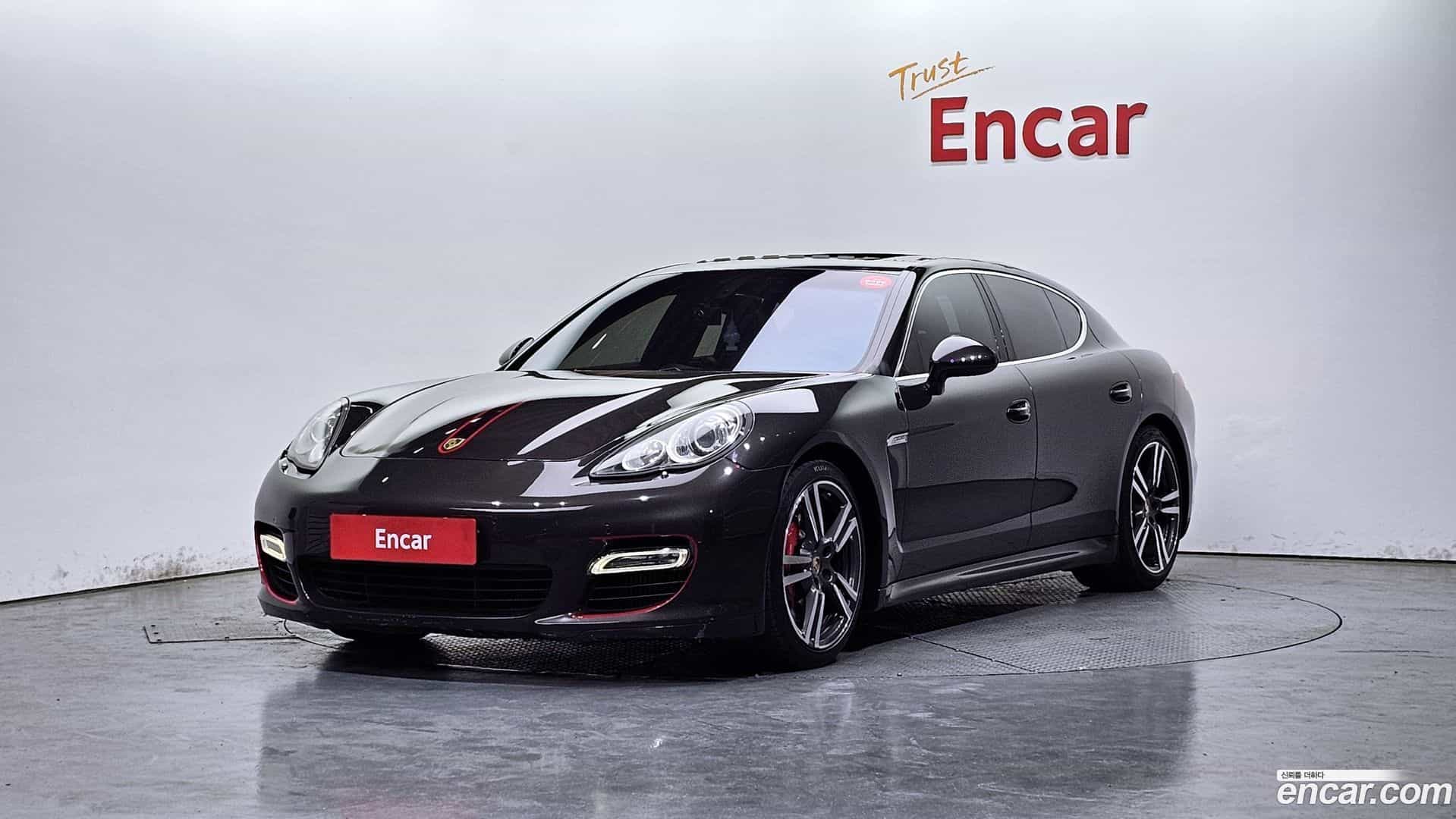 Panamera Porsche 2012.9-OUTER-001