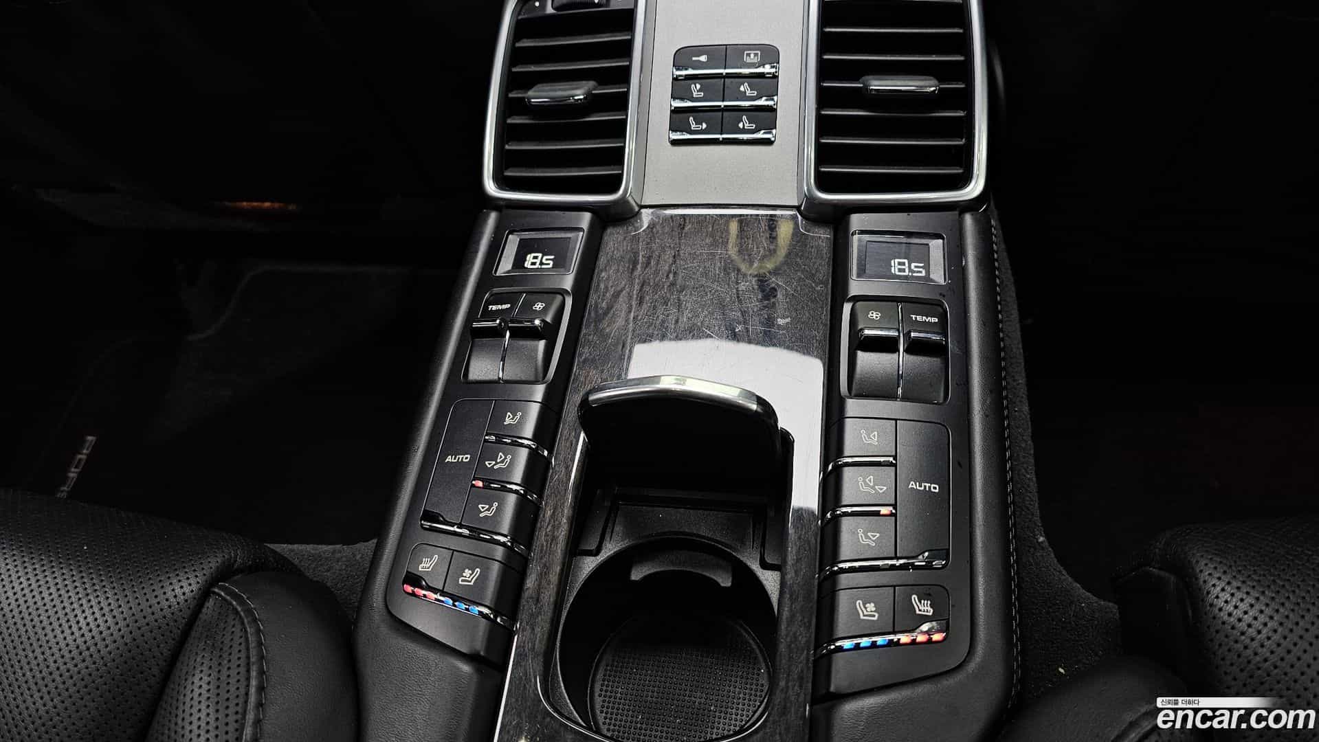 Panamera Porsche 2012.9-OPTION-022