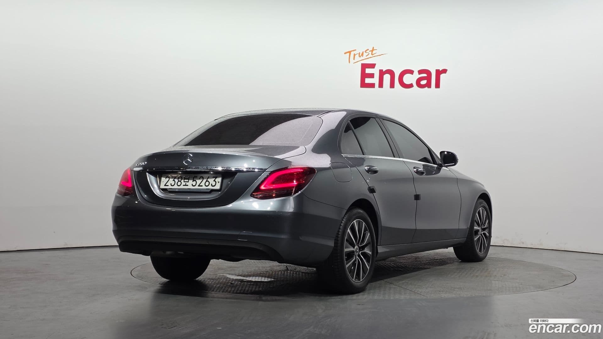 Main__Slider__Photo:C-Class Mercedes-Benz 2019.9-1