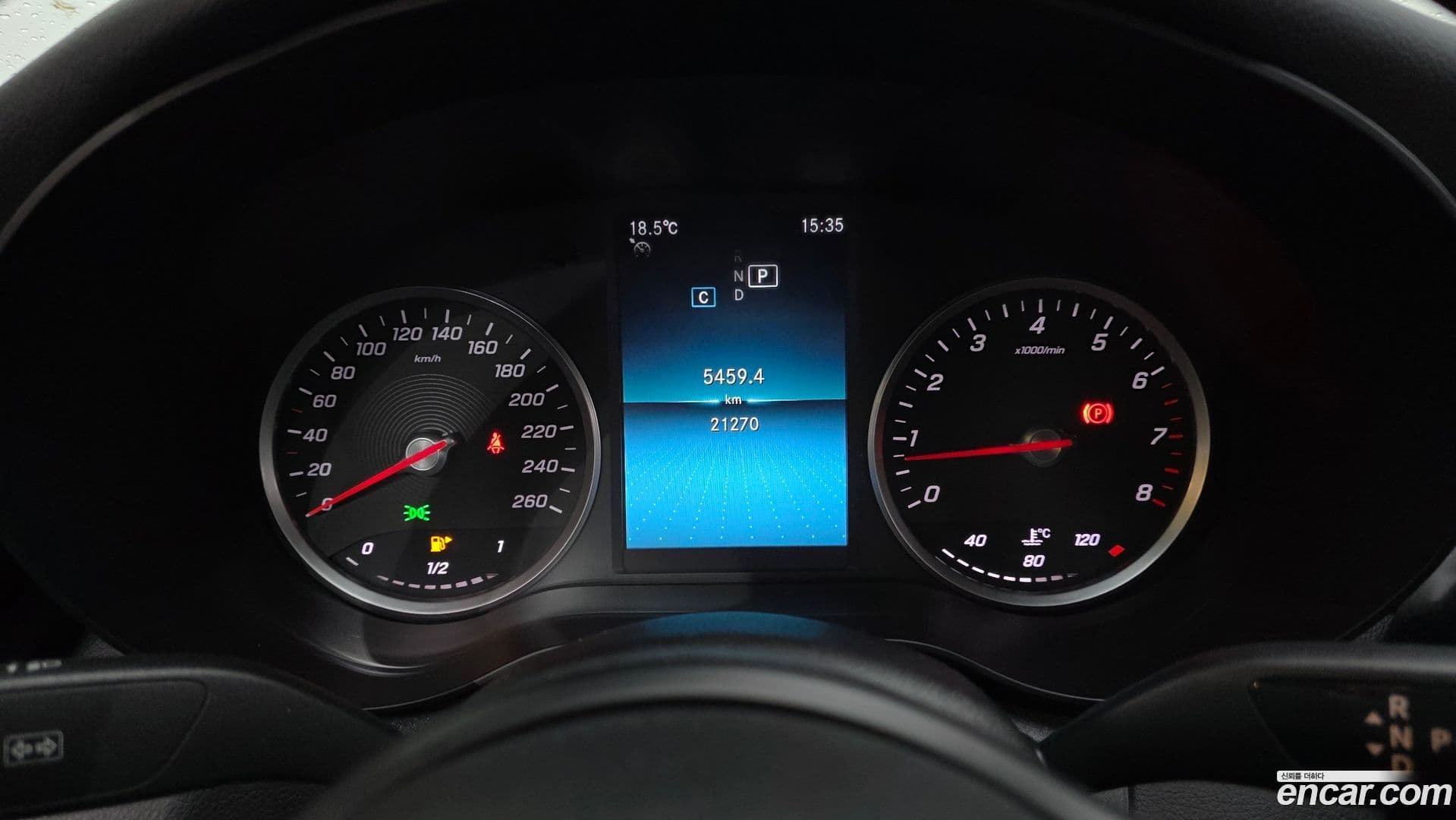Main__Slider__Photo:C-Class Mercedes-Benz 2019.9-7