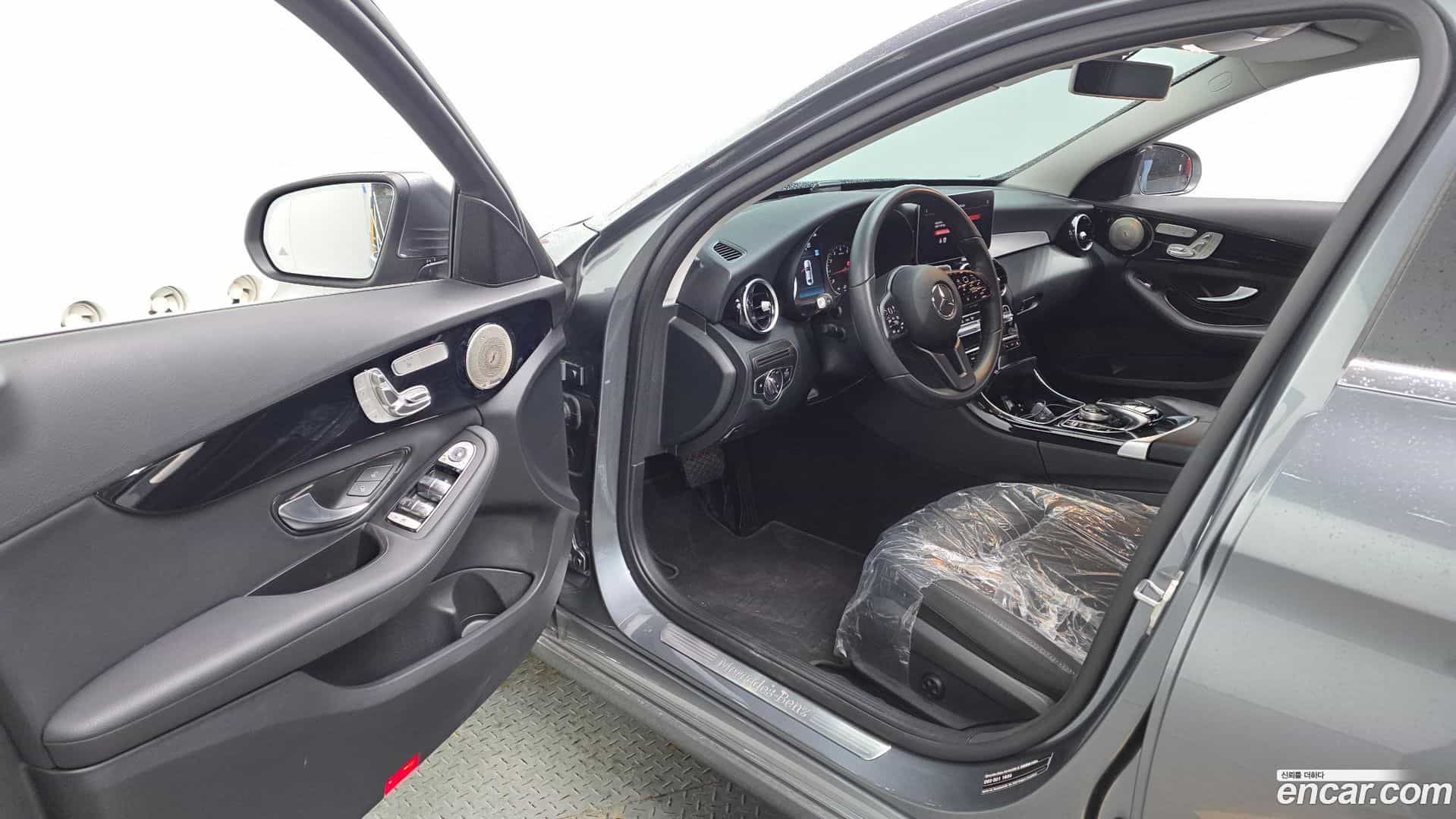 C-Class Mercedes-Benz 2019.9-INNER-010