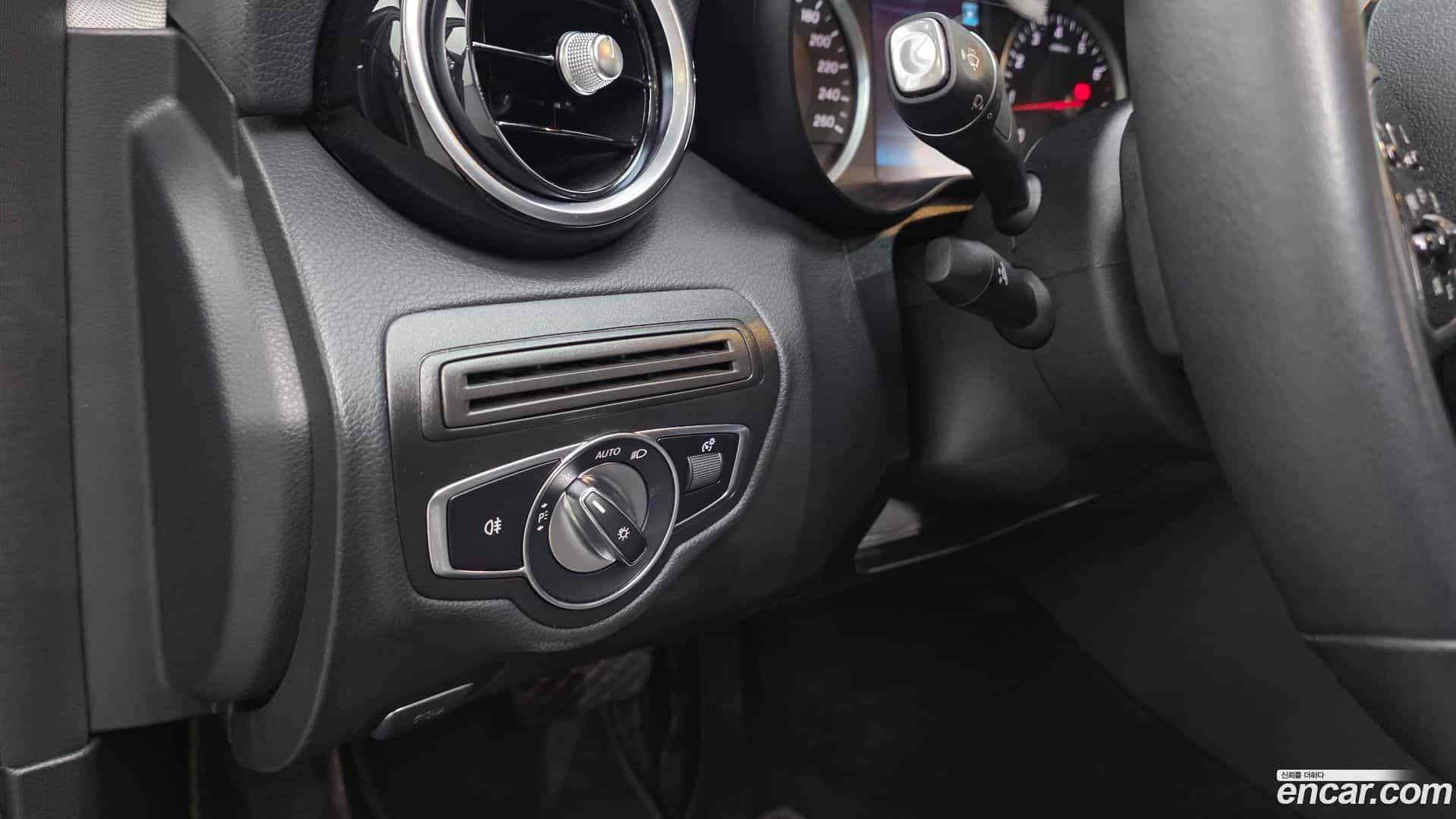 C-Class Mercedes-Benz 2019.9-OPTION-021