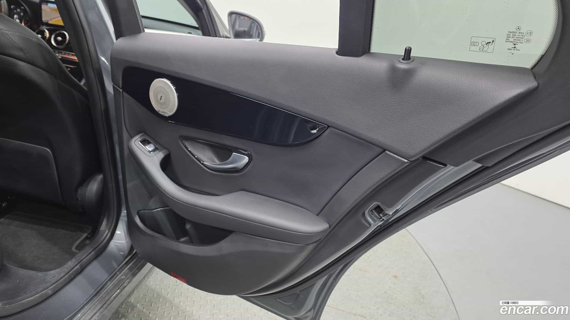 C-Class Mercedes-Benz 2019.9-INNER-035