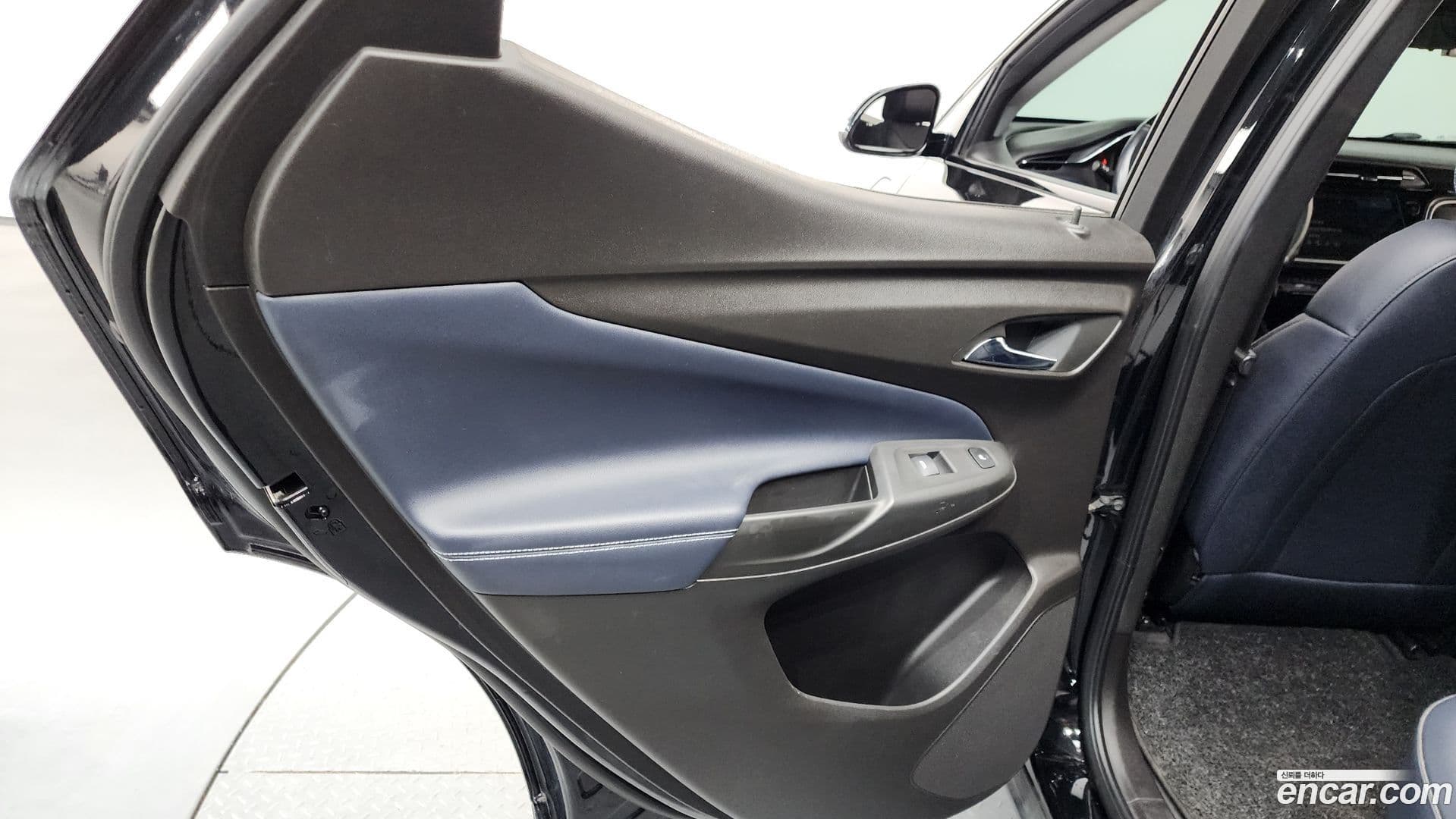Main__Slider__Photo:볼트 EUV Chevrolet 2022.7-24