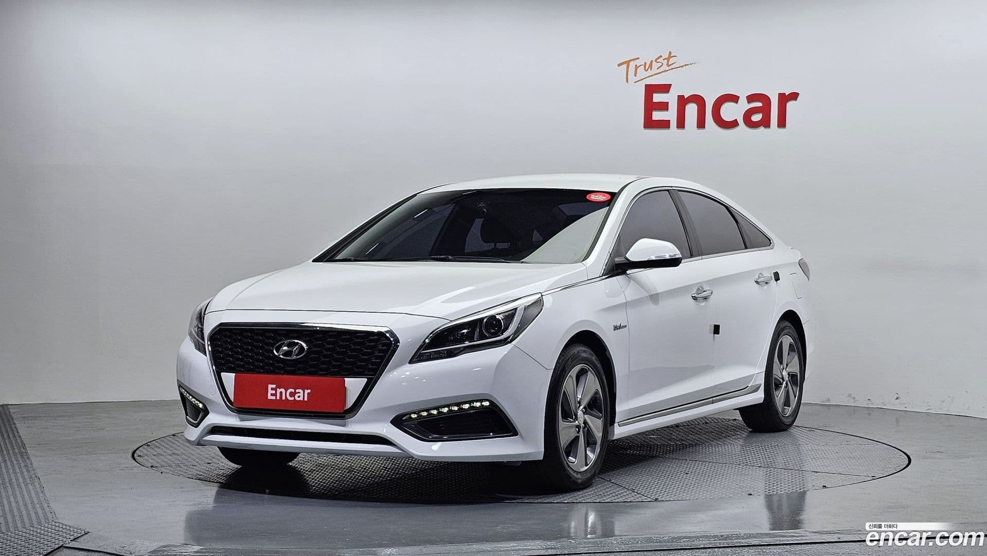 Main__Slider__Photo:Sonata Hyundai 2017.0-0