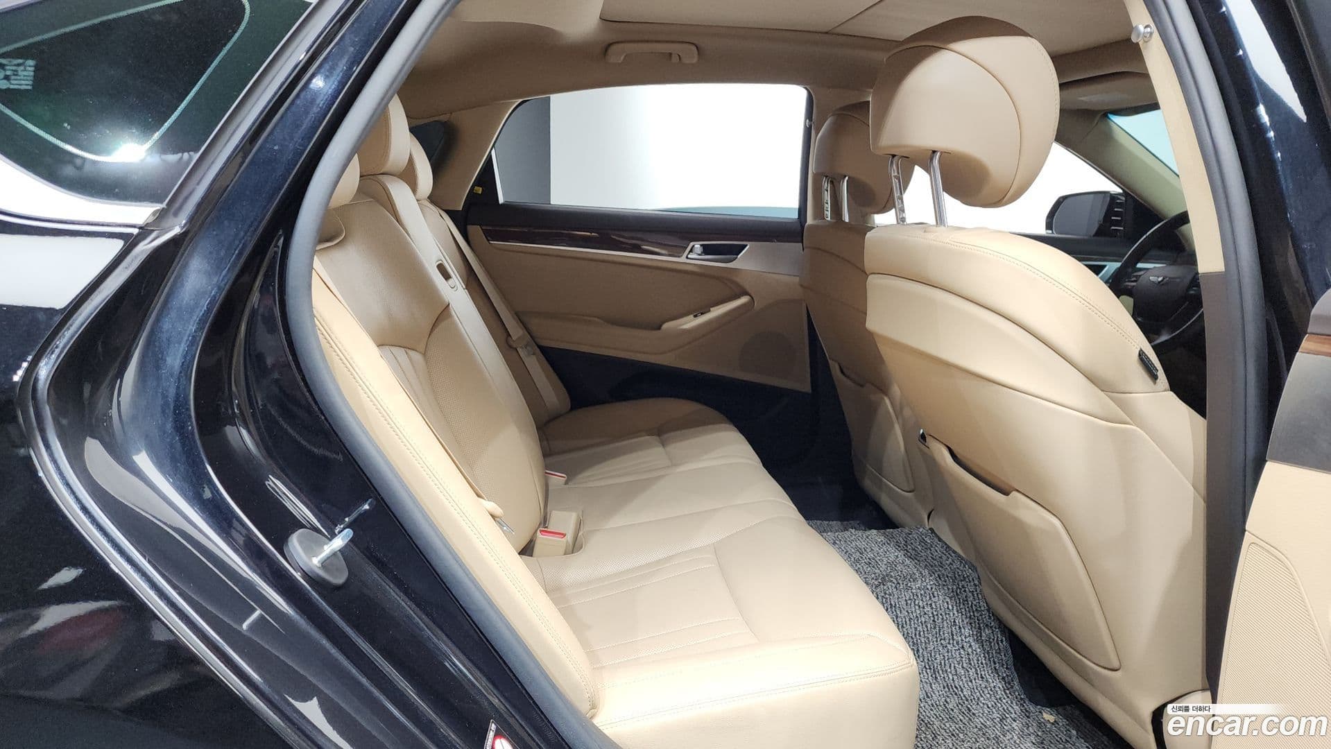 Main__Slider__Photo:G80 Genesis 2019.9-19