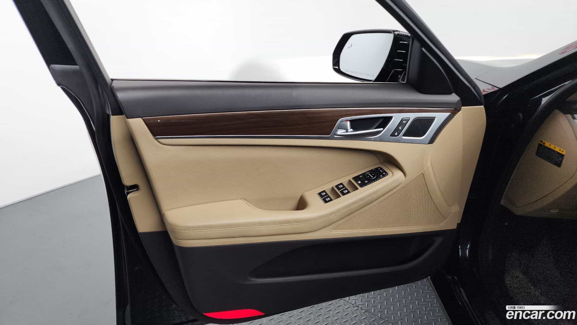 G80 Genesis 2019.9-INNER-034