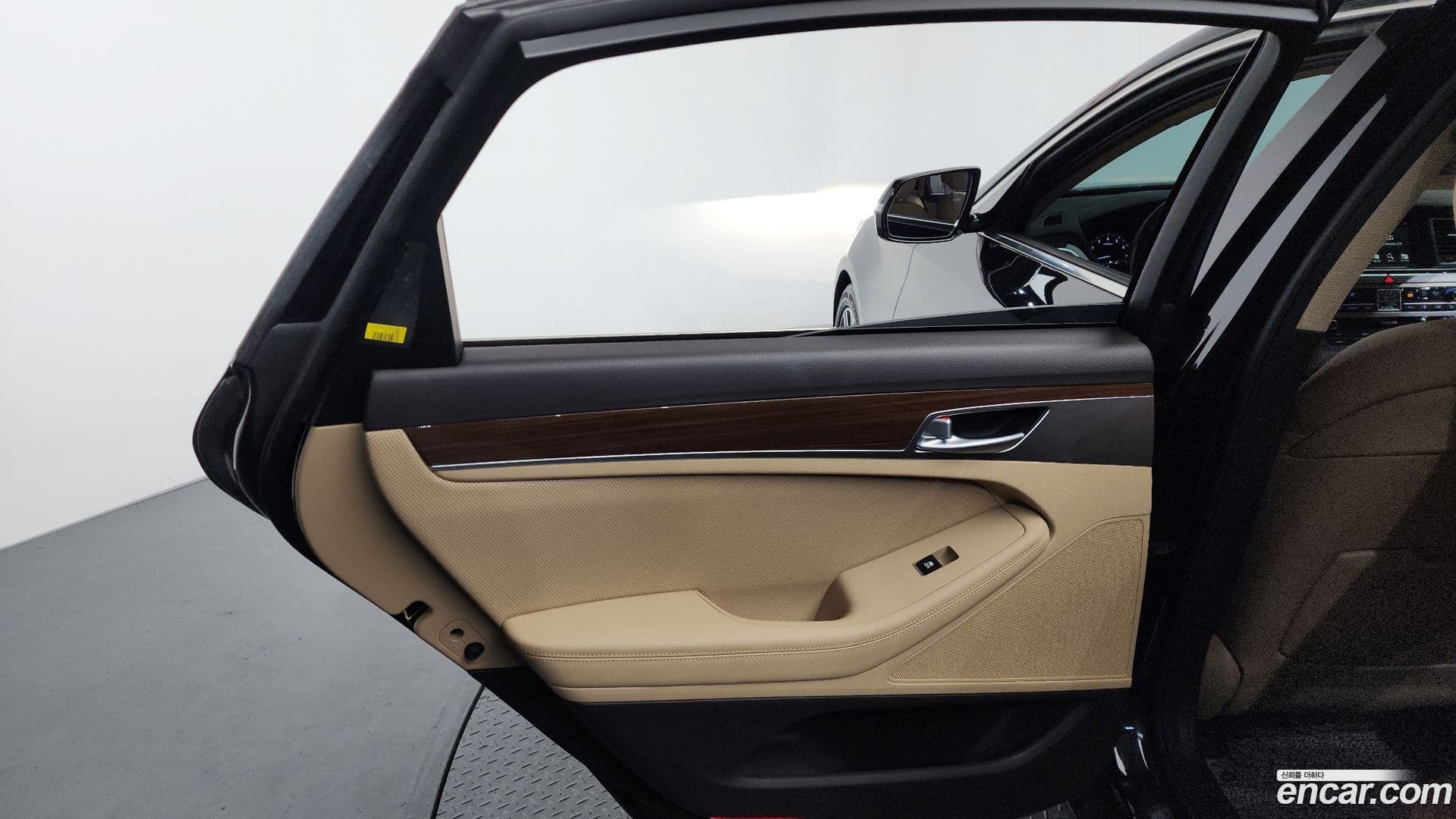 Main__Slider__Photo:G80 Genesis 2019.9-25
