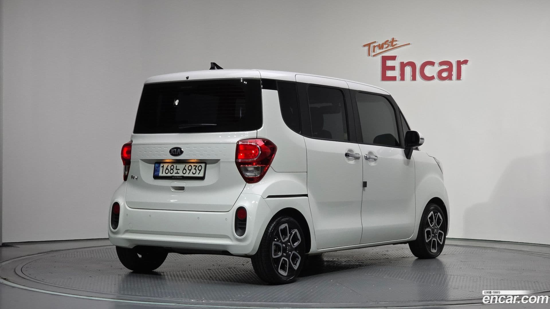Main__Slider__Photo:RAY Kia 2020.11-1