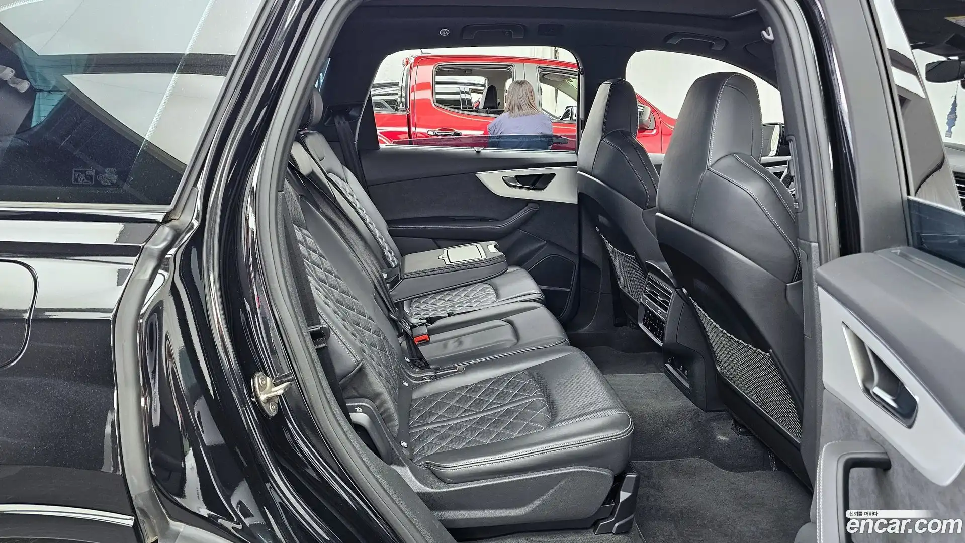 Q7 Audi 2023.4-OPTION-016