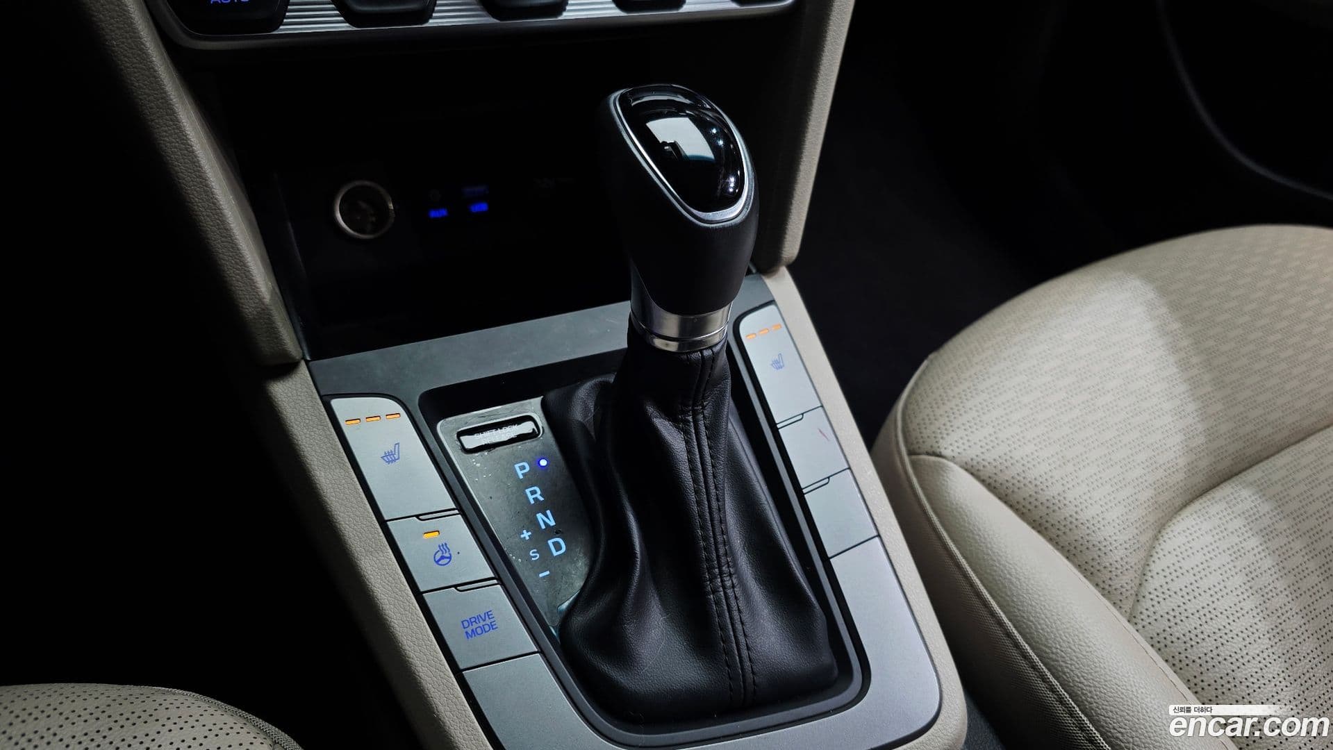 Main__Slider__Photo:AVANTE Hyundai 2018.9-8