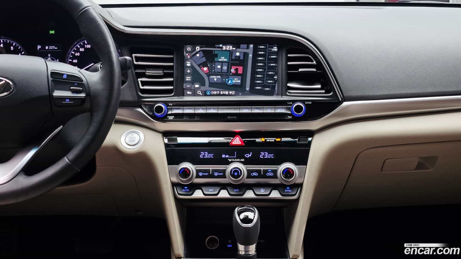 AVANTE Hyundai 2018.9-OPTION-024