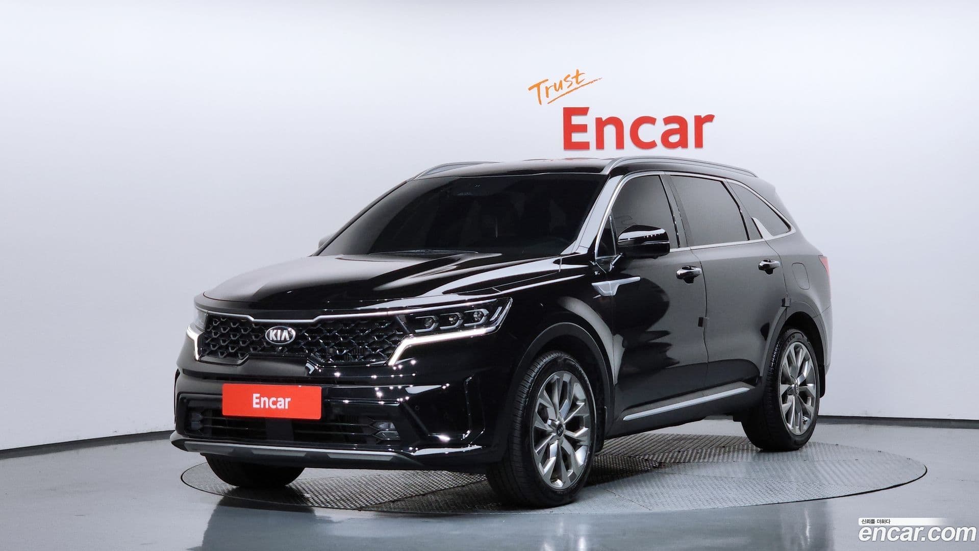 Main__Slider__Photo:Sorento Kia 2021.5-0